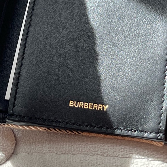 Burberry Check Trifold Wallet in Black - Picture 9 of 11